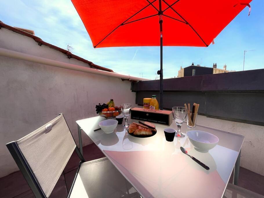 Charme Urbain Sous Les Toits-Terrasse/Clim/Parking Lejlighed Béziers Eksteriør billede